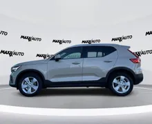 Notranja slika - Volvo XC40 - B3 P Core AT DCT 3 leta garancije + 3 servisi... - 8 - Predogledna slika