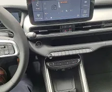 Zunanja slika - Jeep Avenger - Altitude 1.2 E-DCT6 MHEV 100 - 6 - Predogledna slika