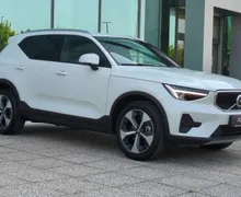 Zunanja slika - Volvo XC40 - B3 P Core AT DCT 3 leta garancije + 3 servisi... - 3 - Predogledna slika