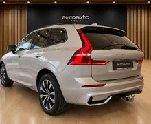 Notranja slika - Volvo XC60 - B4D AWD Plus Dark Avt.1. lastnik. SLO poreklo - 7 - Predogledna slika