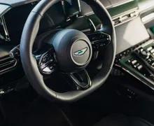 Zunanja slika - Aston Martin Vantage - PERFORMANCE PODIUM GREEN KARBON BOWERS WILKINS - 13 - Predogledna slika