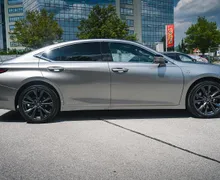 Zunanja slika - Lexus ES - 300h F Sport Premium Davčna olajšava za PODJETJA - 8 - Predogledna slika