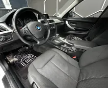 Notranja slika - BMW serija 3 Touring: - serija 3  318d AT+NAVI+LED+SAMO 122000km - 9 - Predogledna slika