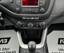 Notranja slika - KIA Pro_Ceed - 1.4 CVVT+SLO+SAMO 97.888km+USB... - 12 - Predogledna slika