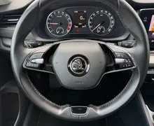 Notranja slika - Škoda Octavia - 2.0 TDI Ambition-LED-Masaža v. sedežPDC-AppConnect - 8 - Predogledna slika