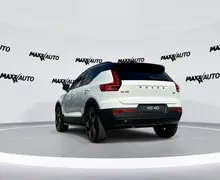 Notranja slika - Volvo XC40 - B4P Ultra Black Edition Avt. - 7 - Predogledna slika