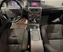 Zunanja slika - Volvo V60 - D3 Momentum-XENON-PDC-NAVI - 13 - Predogledna slika