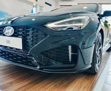 Zunanja slika - Hyundai i30 Wagon - 1.6 T-GDI PREMIUM N-LINE-WINTER-SMART-REZ.K-VIDEO - 1 - Predogledna slika