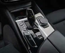 Notranja slika - BMW Serija 5 - 520d xDrive Touring Avt. - 12 - Predogledna slika
