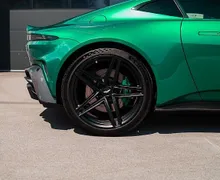 Zunanja slika - Aston Martin Vantage - PERFORMANCE PODIUM GREEN KARBON BOWERS WILKINS - 11 - Predogledna slika