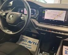 Notranja slika - Škoda Octavia - Combi 2.0 TDI DSG-ACC-NAVI-VIRTUAL-PDC-FULL LED- - 10 - Predogledna slika