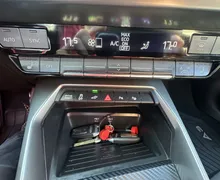 Notranja slika - Audi A3 - 45 TFSI e S line+4ALU.KAMERA.NAVI.LED.USNJE.ACC - 16 - Predogledna slika
