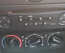 Zunanja slika - Renault Clio - 1.2 75ks °SLO-POREKLO° °NOVE GUME° °NOV AKUMULATOR - 9 - Predogledna slika