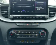 Notranja slika - KIA XCeed - 1.5 T-GDi EX WAY 7DCT - 19 - Predogledna slika