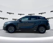 Notranja slika - KIA Sportage - 1.6 T-GDI HEV GT-Line Avt. - 8 - Predogledna slika