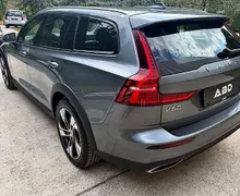 Zunanja slika - Volvo V60 Cross Country - B4D AWD AUT 1.LASTNIK LED VIRUTAL NAVI PDC - 6 - Predogledna slika