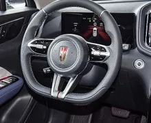 Zunanja slika - Hongqi HS3 - 1.5T + PANORAMA + 360KAMERA + NOVO NA TRGU - 4 - Predogledna slika