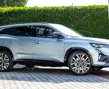 Zunanja slika - Renault Espace - iconic E-Tech hybrid 200 + ZIMSKE GUME + VINJETA - 4 - Predogledna slika