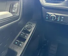 Notranja slika - Ford Kuga - 2.5 Duratec PHEV ST-Line X.NEMŠKI+4ALU.ACC.KAMERA - 12 - Predogledna slika