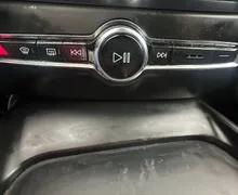 Zunanja slika - Volvo V60 - D3 Momentum Pro Avt+4 ALU.USNJE.NAVI.4X4.TOP - 15 - Predogledna slika