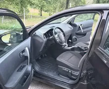 Notranja slika - Nissan Qashqai - 1,6 16V Visia - 10 - Predogledna slika