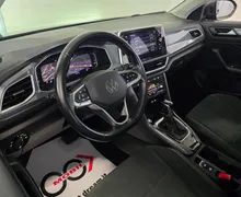 Notranja slika - Volkswagen T-Roc - 2.0 TDI BMT Style DSG - IQ Light.alcantara.kamera - 9 - Predogledna slika