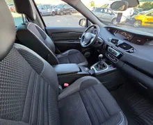 Zunanja slika - Renault Scénic - Grand Scenic dCi 130 BOSE 7 SEDEŽEV-NAVI-KAMERA-ALU PLATIŠČA - 11 - Predogledna slika