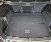 Notranja slika - Volkswagen Touran - 1.6 TDI BMT R-Line - 10 - Predogledna slika