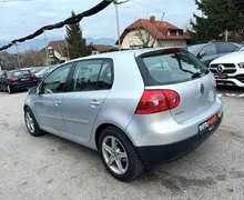 Zunanja slika - Volkswagen Golf - V 1.9 TDI SLO.VOZILO MULTIMEDIJA TEMPOMAT ALU16 - 1 - Predogledna slika