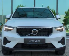 Zunanja slika - Volvo XC40 - B3 P Core AT DCT 3 leta garancije + 3 servisi... - 2 - Predogledna slika