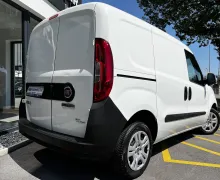 Zunanja slika - Fiat Doblo - CARGO 1.3 MULTIJET SX POVRAČILO DDV  IZOLIRAN TOV - 7 - Predogledna slika