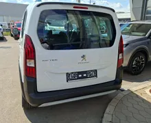 Zunanja slika - Peugeot Rifter - L1 ALLURE 1.2 PURETECH 110 STT €6.4 - 4 - Predogledna slika