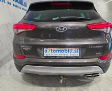 Zunanja slika - Hyundai Tucson - 4WD 2.0 CRDi Slovensko vozilo - Kamera - Kljuka - 5 - Predogledna slika