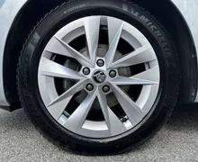 Notranja slika - Škoda Octavia - Combi 2.0 TDI Style DSG ACC Mrtvi kot Memory - 9 - Predogledna slika