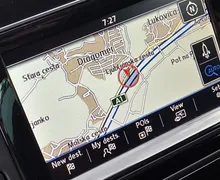 Zunanja slika - Volkswagen Golf - 2.0 TDI BMT CUP EDITION ALU PLATIŠČA-NAVI-PDC - 15 - Predogledna slika