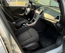 Notranja slika - Opel Astra - 1.7 CDTI-NAVIGACIJA-TEMPOMAT-SERVISNA KNJIGA-PDC - 10 - Predogledna slika