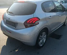 Zunanja slika - Peugeot 208 - 1.2 PureTech 82 Style - 4 - Predogledna slika