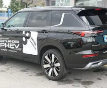 Zunanja slika - Mitsubishi Outlander - 2.4 PHEV Intense Auto 4WD - 5 - Predogledna slika