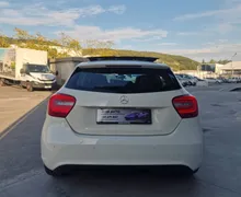 Notranja slika - Mercedes-Benz A-Razred - 180 LED-XENON PANORAMA NAVIG. ODLIČEN - 7 - Predogledna slika