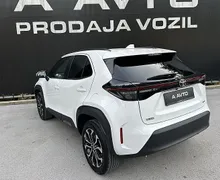 Zunanja slika - Toyota Yaris Cross - 1.5 VVT-i hibrid Sport-NAVI-KAMERA-LED-FULL ASSIS - 5 - Predogledna slika