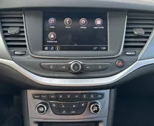 Notranja slika - Opel Astra - 1.2 Turbo Enjoy GRETJE SEDEŽEV IN VOLANA - 18 - Predogledna slika