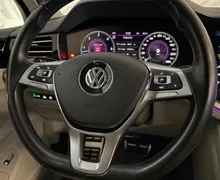Notranja slika - Volkswagen Touareg - V6 TDI Elegance 4M |Pano|Zračno|4WS|SoftC|Masaža| - 10 - Predogledna slika