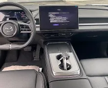 Zunanja slika - Mazda Mazda6e - BEV 69KWH Takumi Black - NA ZALOGI - 7 - Predogledna slika