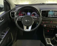 Notranja slika - KIA Sportage - 1.6 CRDI - Slovensko vozilo - Kamera... - 9 - Predogledna slika