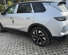 Zunanja slika - Opel Grandland - 1.2 MHEV 100KW TURBO GS SEJEMSKA AKCIJA - 3 - Predogledna slika