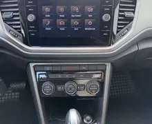 Notranja slika - Volkswagen T-Roc - 1.5 TSI BMT DSG-Style-SLO-Full LED-Vlečna kljuka - 9 - Predogledna slika