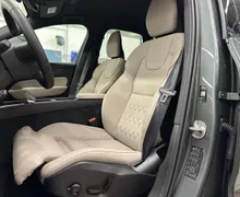 Notranja slika - Volvo XC60 - B5 P AWD Plus Dark... - 9 - Predogledna slika