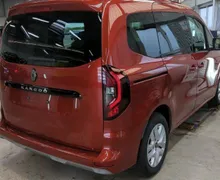 Zunanja slika - Renault Kangoo - Blue Dci 95 - VOZILO V PRIHODU - 2 - Predogledna slika