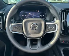 Notranja slika - Volvo XC40 - B3 P Plus Dark AT DCT... - 14 - Predogledna slika