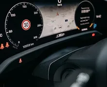 Zunanja slika - Porsche Taycan Sport Turismo - 21 COL Pano Zračno vzmetenje BOSE Radar - 14 - Predogledna slika